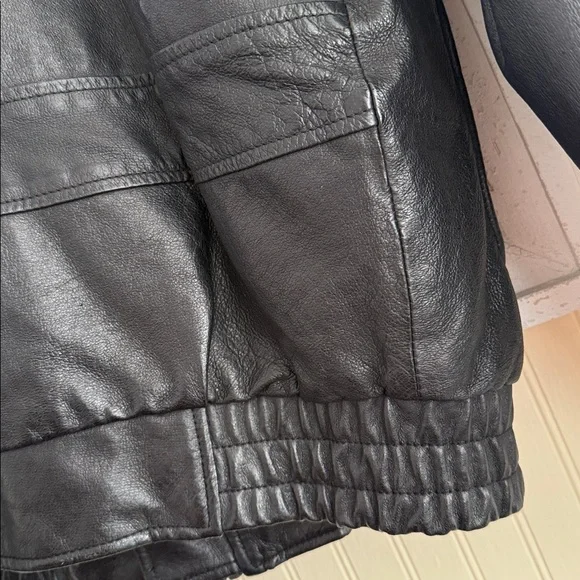 Vintage Weekends Black Genuine Leather Moto Bomber Jacket - Men's Size Medium - Picture 9 of 12